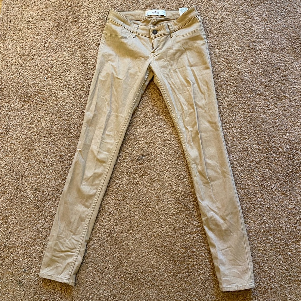 Skinny khaki pants